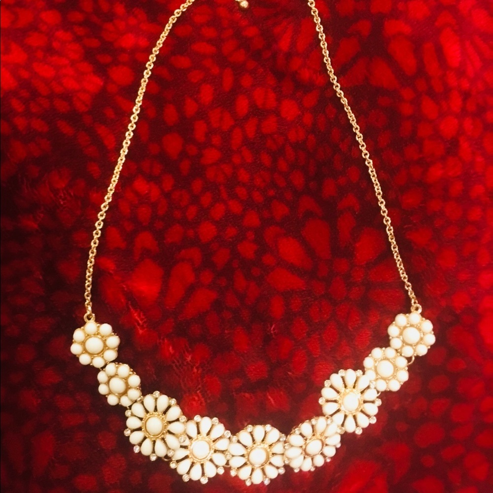 Women’s statement Necklace